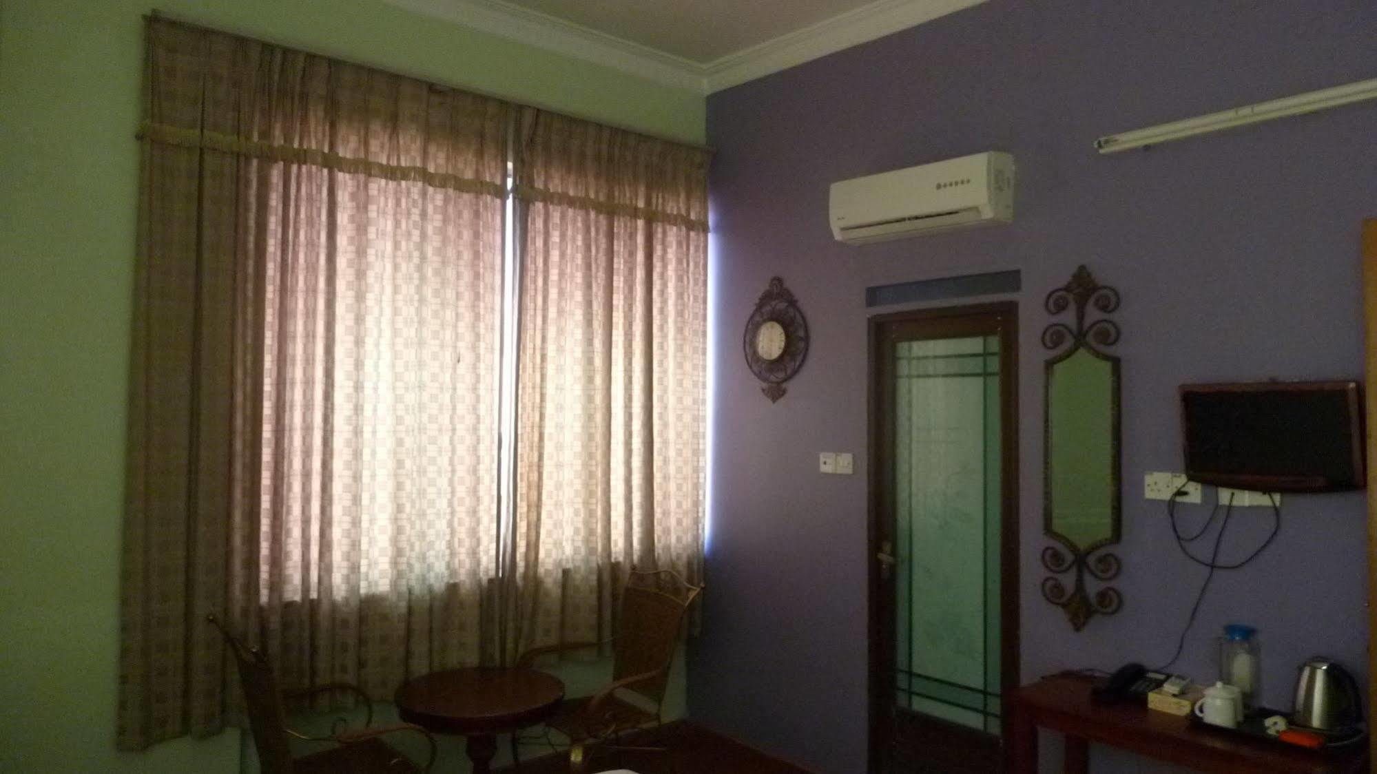 7 Hung Hung Inn โกตาคินาบาลู ภายนอก รูปภาพ