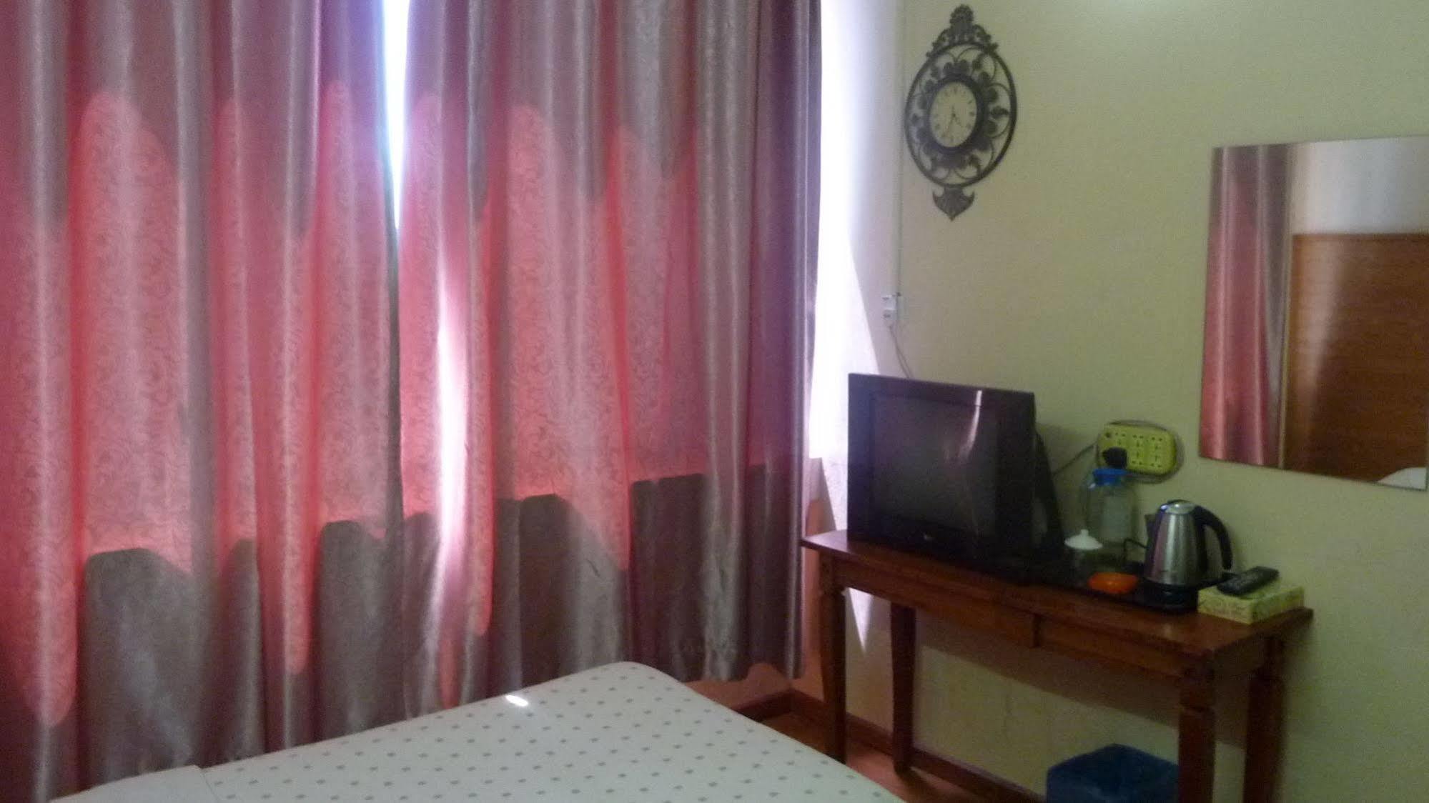 7 Hung Hung Inn โกตาคินาบาลู ภายนอก รูปภาพ